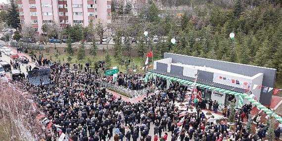 Lider Hüseyin Can Güner bir kelamını daha yerine getirdi