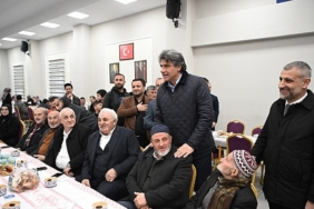 lider-kocaman-kartepede-iftar-sofralarini-ziyaret-etti-l6gPkkKA.jpg
