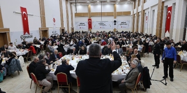 lider-ozarslan-iftarda-emekli-askerleri-agirladi-uareMfbE.jpg