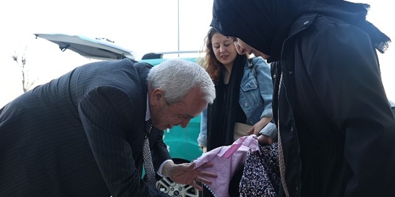 Lider Şadi Özdemir “Anne Taksi”nin direksiyonuna geçti