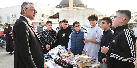 Lider Topaloğlu’ndan pazar esnafına ziyaret