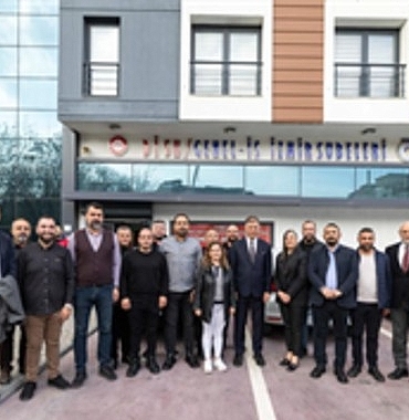 lider-tugaydan-gumustekine-ziyaret-kT2fqzng.jpg