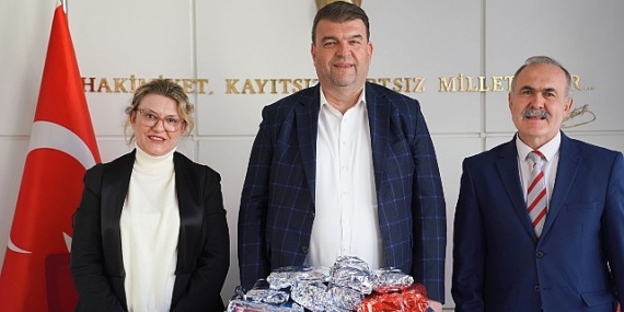 Lider Yetişkin: Oyuncakları çocuklara kendi ellerimle dağıtacağım”