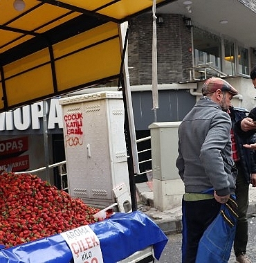 maltepedeki-isgallere-zabita-mudahalesi-devam-ediyor-pXLieDCt.jpg
