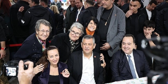 Manisa’da İftar Rahmeti Binlerce Vatandaş Tıpkı Sofrada Buluştu