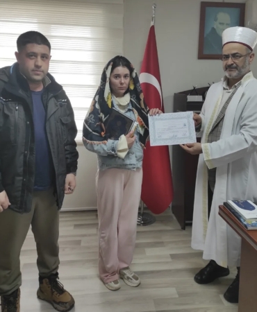 mersine-bir-nukleer-guc-santralinde-calismaya-gelen-rus-kadin-musluman-oldu-xwfwaTTw.jpg