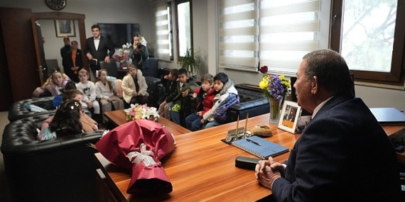 Minik Öğrenciler Sordu, Lider Topuz Yanıtladı