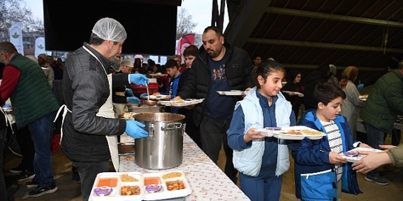 Osmangazi Belediyesi 1050 Konutlar’da Birlik Sofrası Kurdu