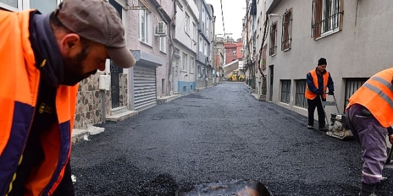 Osmangazi Belediyesi’nden Yeşilova Mahallesi’ne Yeni Asfalt