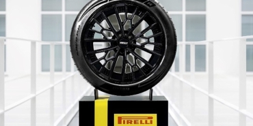 pirelli-p-zero-r-ve-p-zero-trofeo-rs-slqrl3Z5.jpg