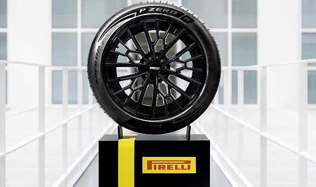pirelli-p-zero-r-ve-p-zero-trofeo-rs-slqrl3Z5.jpg
