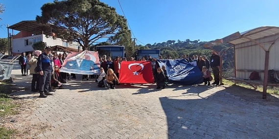 Salihli Belediyesi 2. Adala Cemre Buluşmaları ve Tohum Takas Şenliği ile Adala Ferdi Zeyrek Mahallî Tohum Merkezinin Açılışı Ağır Bir İştirakle Gerçekleştirildi