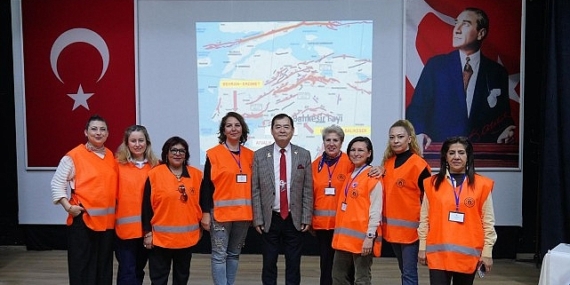 Sarsıntı Uzmanı Moriwaki Ayvalık’ta Uyardı: “Yapı ve Yer Güvenliği Hayat Kurtarır”