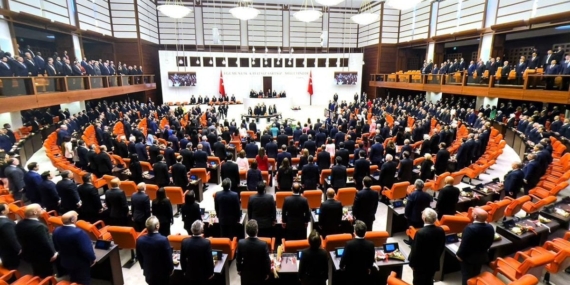 Sosyal medya ve doğum iznine yönelik düzenlemeler Meclis’te