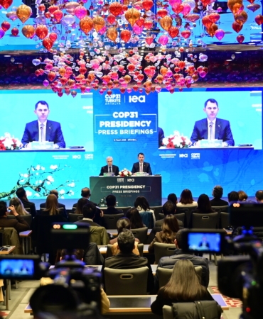 uluslararasi-enerji-ajansi-baskani-birol-cop31-baskanligi-surecine-iliskin-basin-toplantisinda-konustu-G3USttMU.jpg