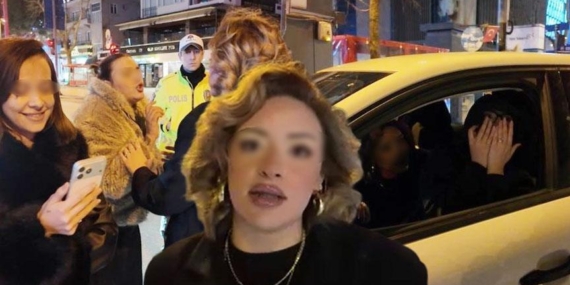 Yer: Kadıköy! Polisler şaştı kaldı: Alkollü kadın çakar iddiasıyla aracın önüne atladı
