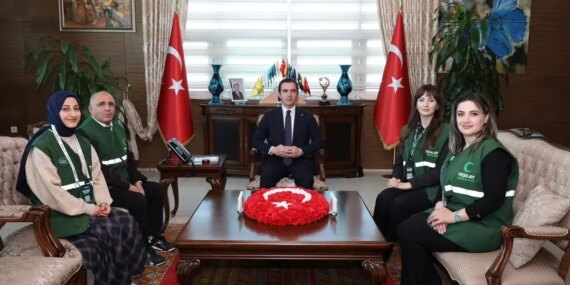 Yeşilay Haftası’nda Vali Karakaya’dan Ziyaret