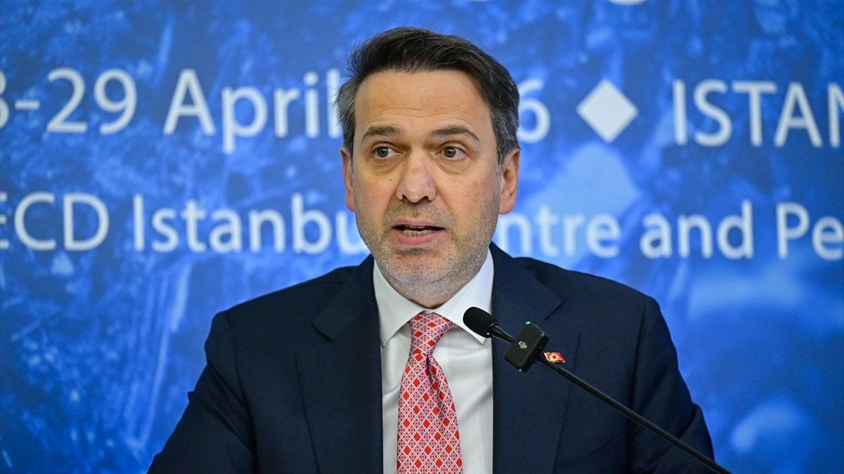 Alparslan Bayraktar’dan Özgür Özel’e: Bu konuda hiçbir şey bilmiyorsunuz