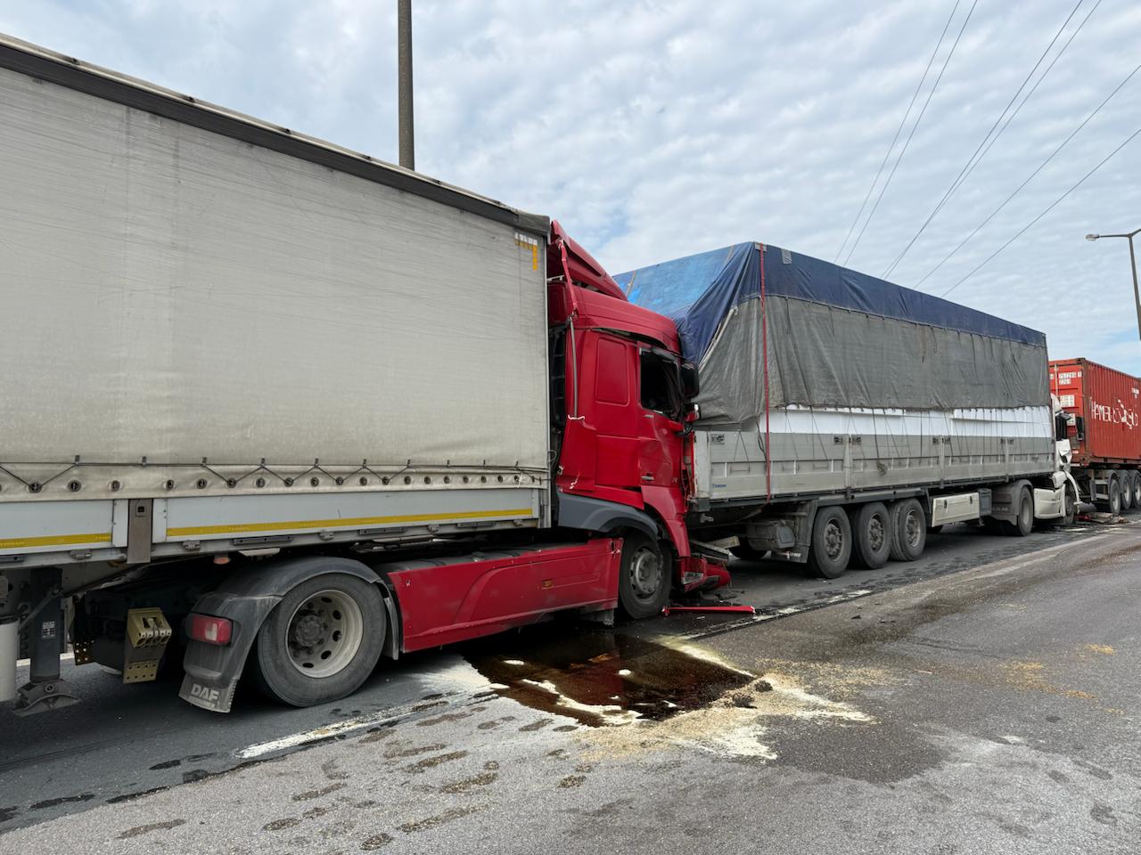 Anadolu Otoyolu’nda zincirleme kaza nedeniyle Ankara istikametinde ulaşım aksadı