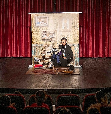 bornovada-cocuk-tiyatrosuna-agir-ilgi-Z5UyfDCq.jpg