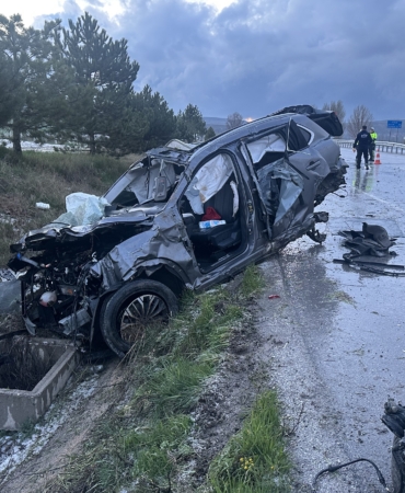 corumda-pes-pese-meydana-gelen-iki-trafik-kazasinda-1-kisi-oldu-3-kisi-yaralandi-OdeiV5PZ.jpg