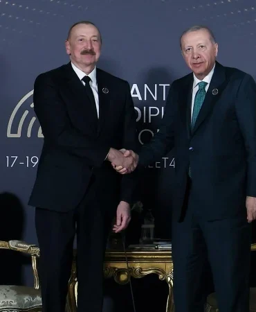 cumhurbaskani-erdogan-ile-aliyev-iran-savasinin-etkilerini-antalyada-gorustu-surec-barisla-sonuclanmali-zM4tbkrE.webp