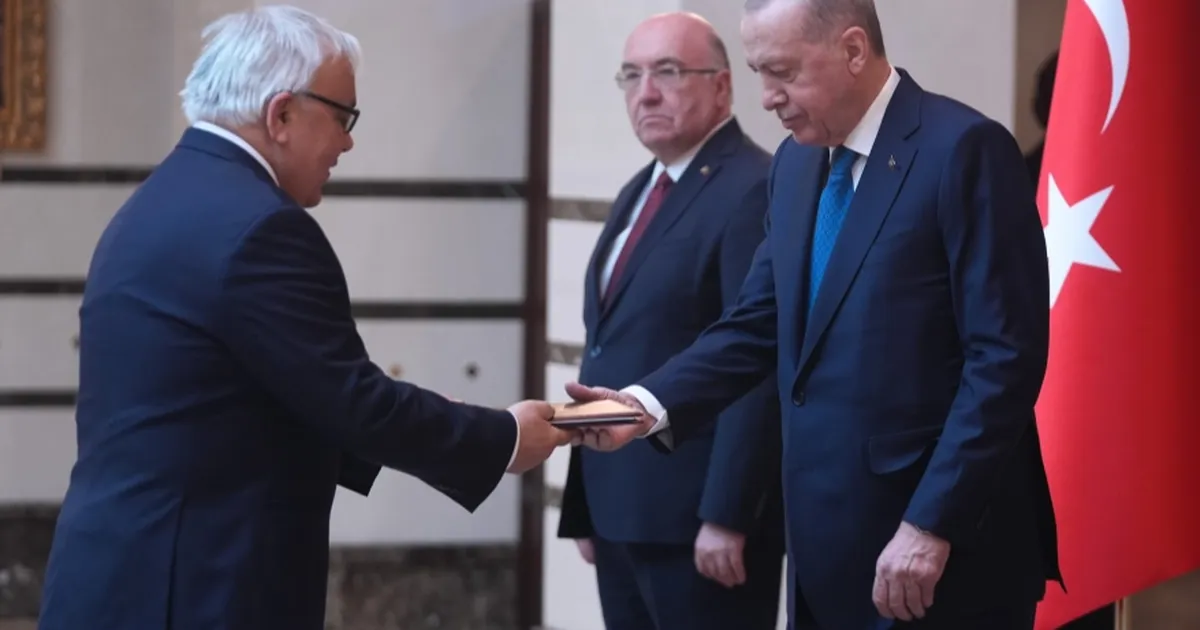 Cumhurbaşkanı Erdoğan’a 5 ülkeden güven mektubu