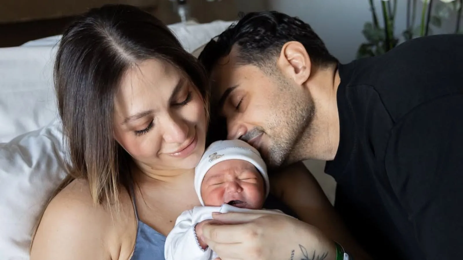 Damla Altun, Oğlu Ege’nin Yüzünü İlk Kez Takipçileriyle Paylaştı