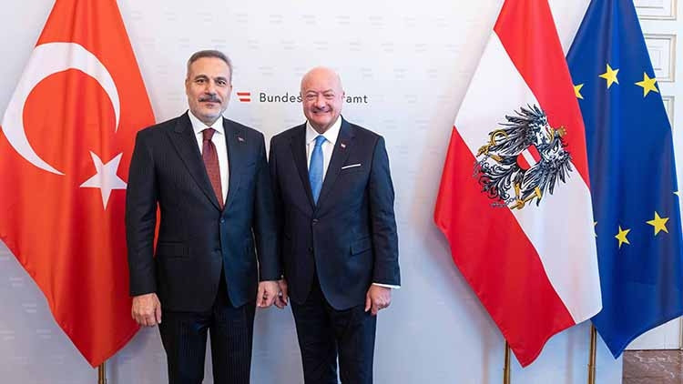 Dışişleri Bakanı Hakan Fidan, Avusturya Şansölyesi Stocker ile görüştü