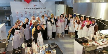 gastronomi-egitimi-alan-da-meslegini-arayan-da-birebir-mutfakta-SScvgvNZ.jpg