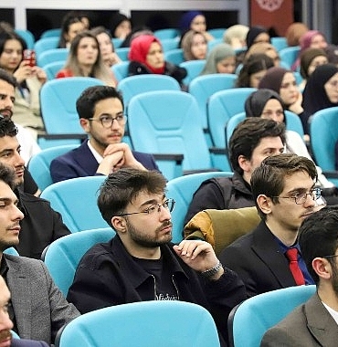 gencligin-gelecegine-istikamet-veren-ihtisas-akademisi-konya-programi-basladi-8MxWXpaZ.jpg