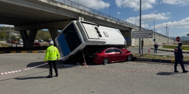 guncelleme-bartinda-belediye-halk-otobusunun-otomobilin-uzerine-devrildigi-kazada-46-kisi-hastaneye-kaldirildi-tF2eNVkd.jpg