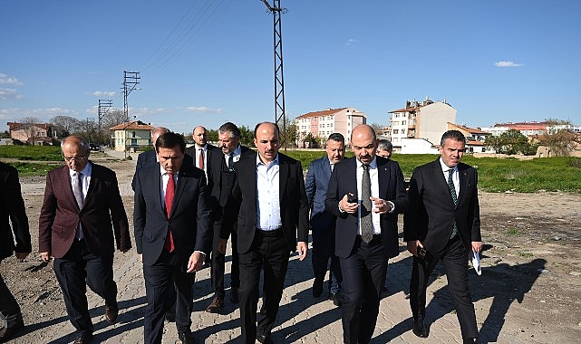lider-altay-lider-kilca-ve-genel-mudur-yilmaz-akcesme-kentsel-donusum-alani-ve-bayanlar-xub2c4mr.jpg