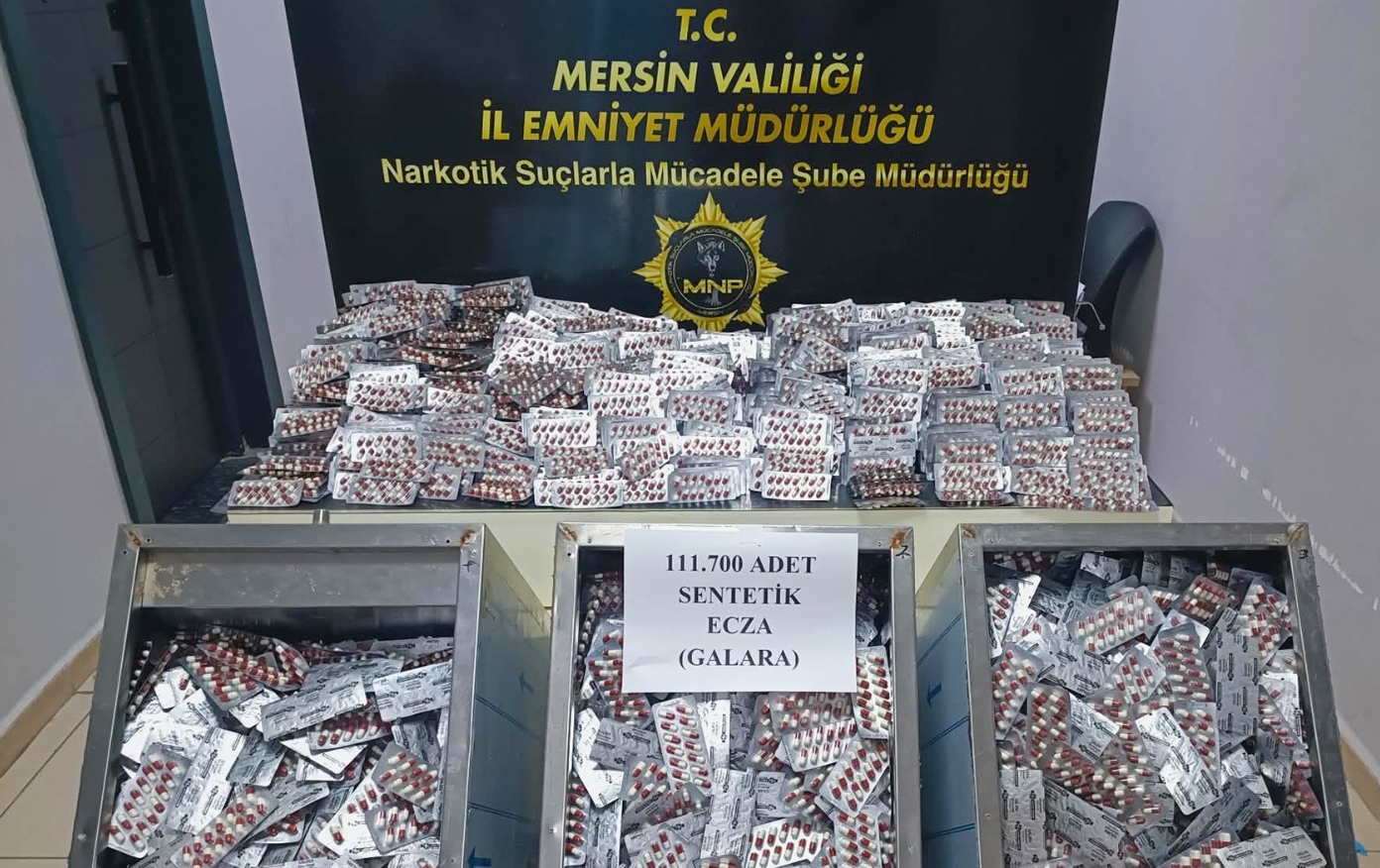 Mersin’de 111 bin 700 sentetik ecza hapı ele geçirildi