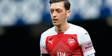 mesut-ozil-arsenaldan-ayrilisini-anlatti-uygur-paylasimi-sonrasi-geldi-hQqe9UDc.jpg