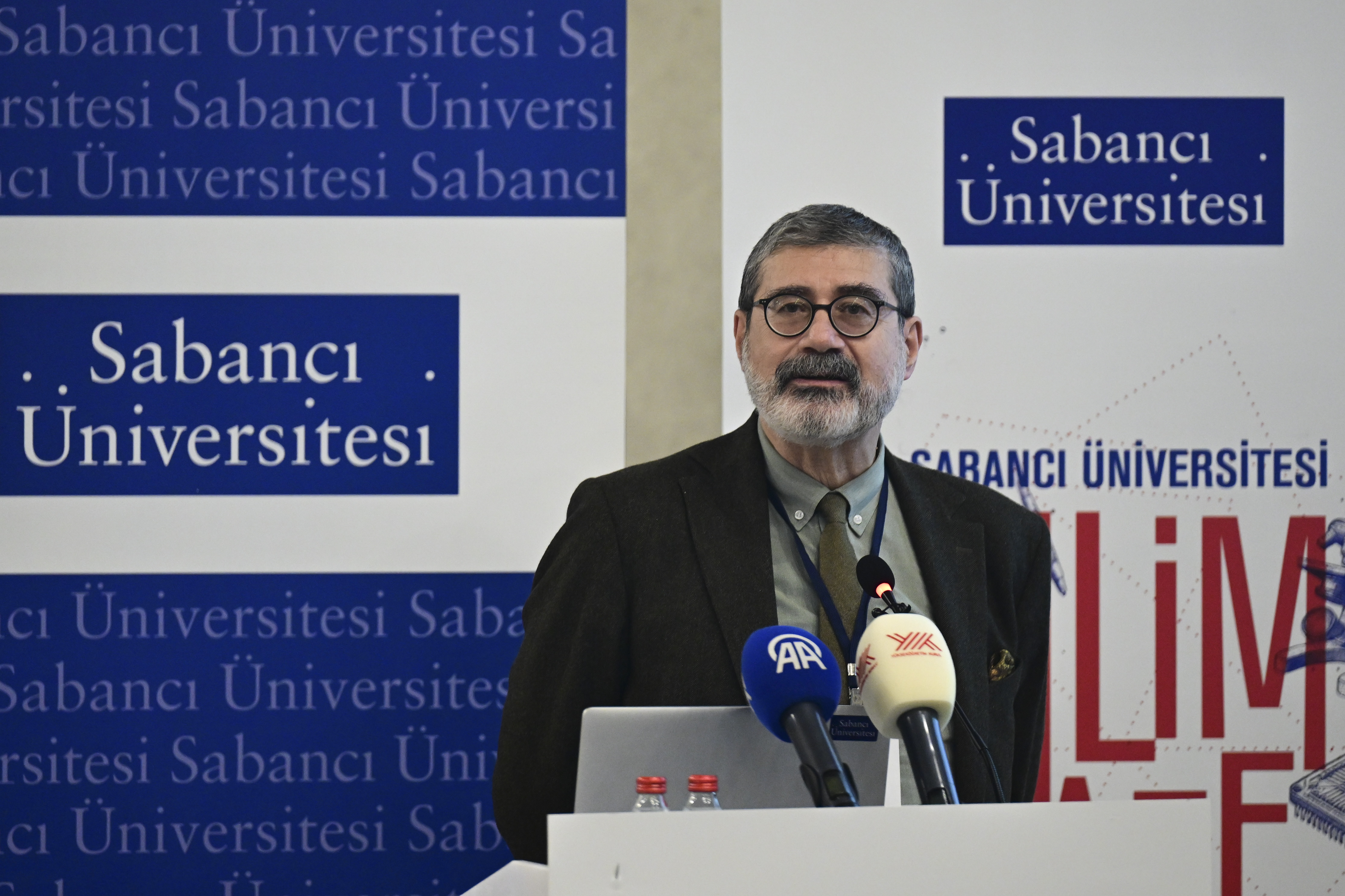 sabanci-universitesi-yapay-zeka-temali-bilim-kafe-etkinligi-duzenledi-Oyqgx6Fg.jpg