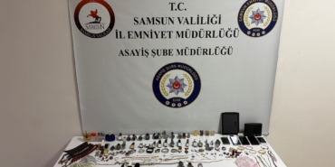 samsunda-evlerden-hirsizlik-yapan-zanli-yakalandi-DiSpUpz9.jpg
