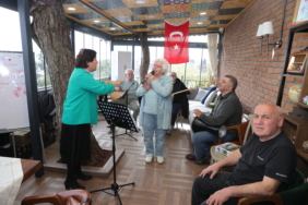 sayginlar-kulubunun-65-yas-ustu-uyeleri-seslerini-birlestirdi-mWdXtIGd.jpg