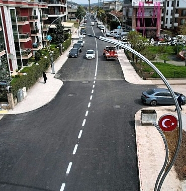sehit-ergun-koncu-caddesinde-yol-cizgileri-cekildi-ASYjHrY2.jpg