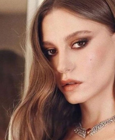 serenay-sarikaya-sir-gibi-sakladigi-babasini-paylasti-M4Dx77fy.jpg