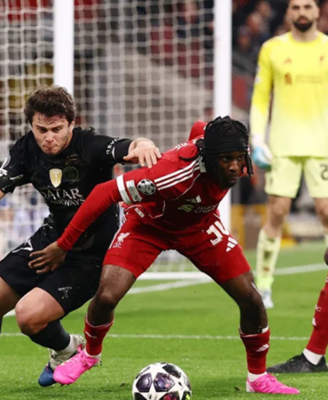 son-sampiyon-yari-finalde-liverpool-0-2-psg-uWzsdF7v.jpg