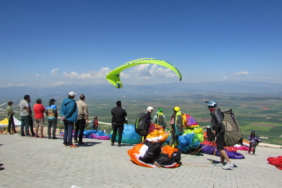 Türkiye Yamaç Paraşütü Hedef Yarışması, Gaziantep’te başladı