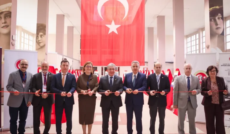 uluslararasi-aile-sempozyumu-basladi-5H97mdIU.webp