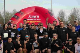 zuber-istanbul-yari-maratonunda-6nci-yilinda-hem-kostu-hem-egitime-destek-oldu-zV4XdxDg.jpg