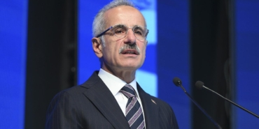bakan-uraloglu-bu-hat-ile-65-saat-olan-seyahat-suresi-25-saate-inecek-h4GcH1YY.jpg