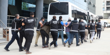 bursada-tefecilik-ve-yagma-operasyonunda-11-kisi-tutuklandi-ERm8l9Xn.jpg