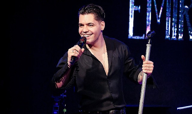 buyruk-can-igrekten-konserde-surpriz-M8BWlxj9.jpg