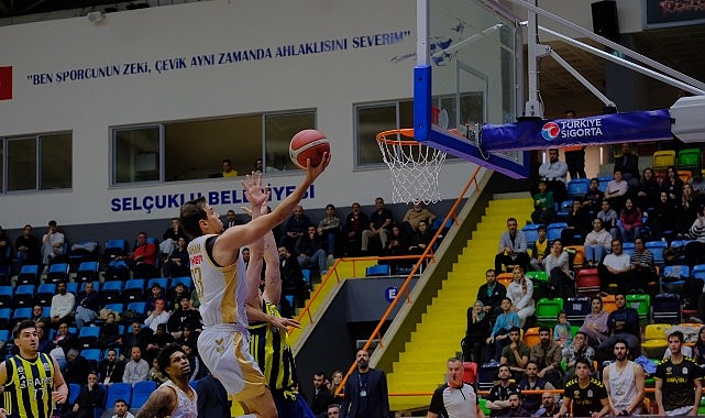 Büyükşehir İsmini Yarı Finale Yazdırdı