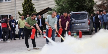 cankaya-belediyesi-iscisine-yangin-egitimi-ve-tatbikat-QBkZtSkp.jpg