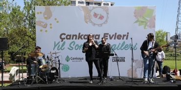 cankaya-konutlari-yil-sonu-stantlari-cayyolunda-ziyaretcilerle-bulustu-qBhCZFYhjpg